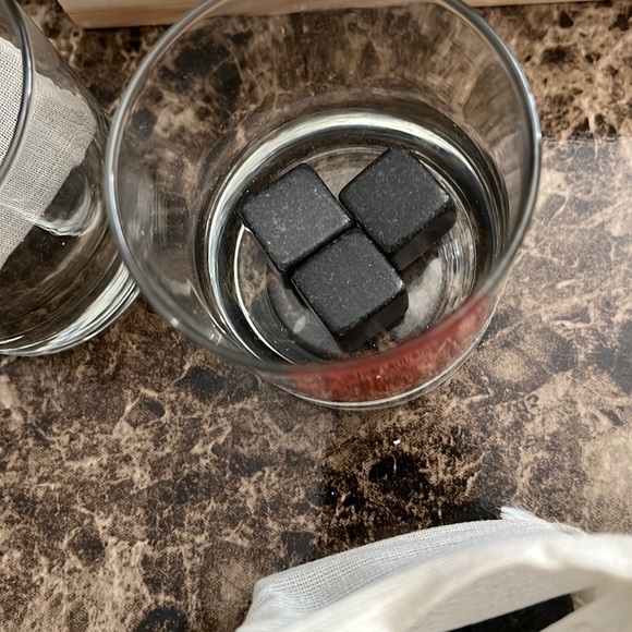 NWOT - Game of Thrones Bar Glass Gift Set - Picture 3 of 8